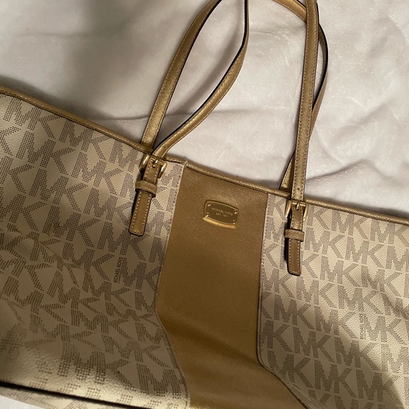2 Michael kors bags - Picture 4 of 16